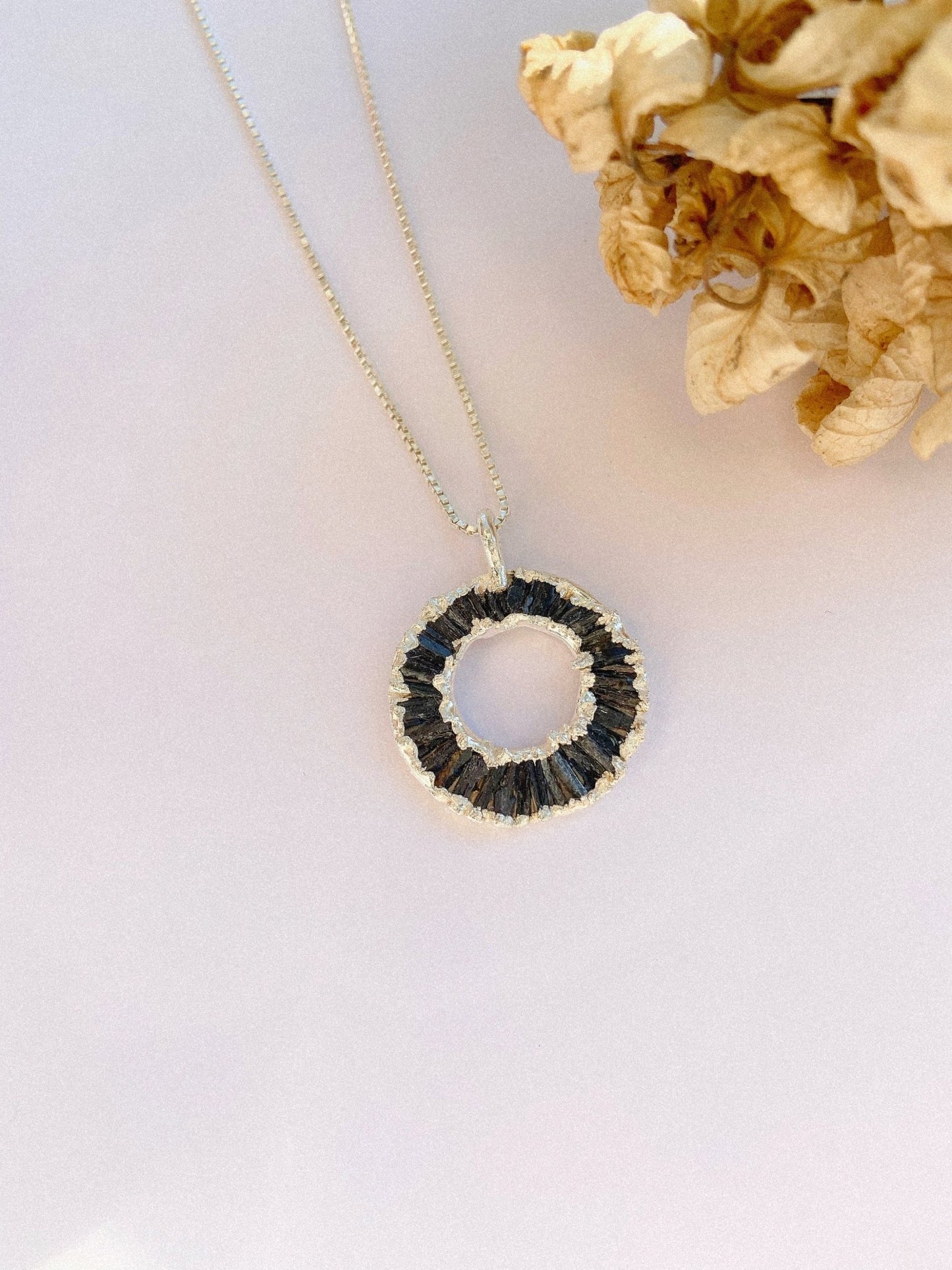 Kyanite Halo Necklace - Black - Oggie and Co