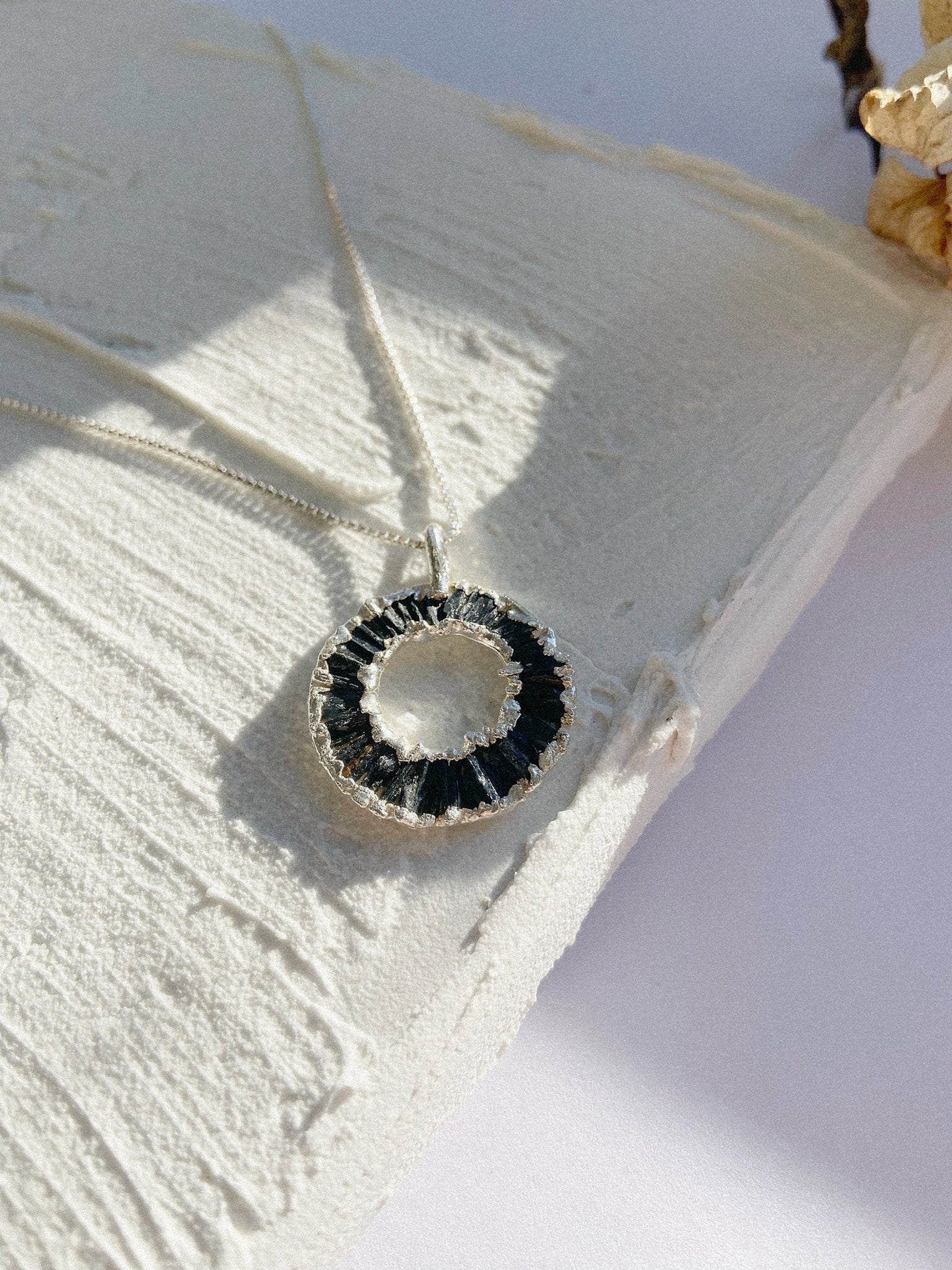 Kyanite Halo Necklace - Black - Oggie and Co